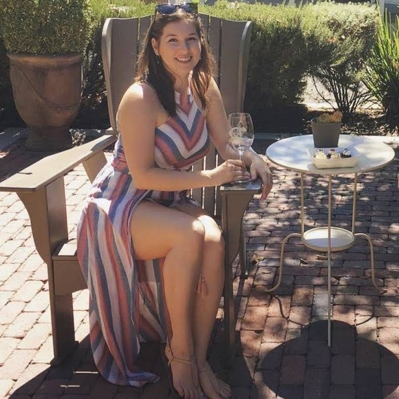 Meet your Posher, Niki - Picture 1 of 1